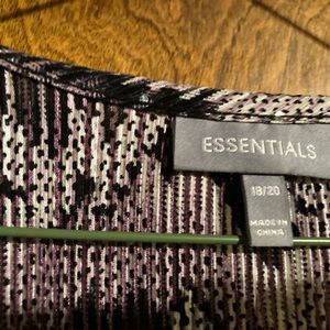 Essentials size 18/20 dressy top with sequins